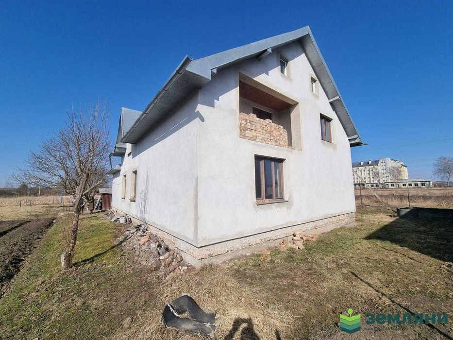 Продаж будинку 222 кв.м та землі 12,5 соток в с. Підпечери (5)