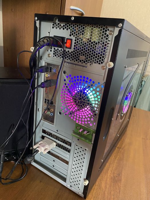 Продам повний комплект ПК Asus монітор навушники клава