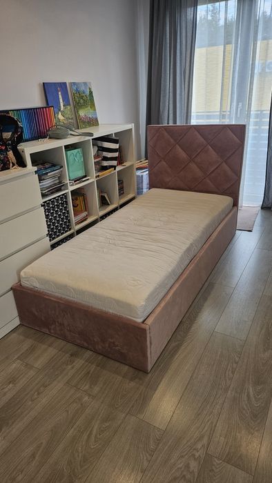 Łóżko welurowe różowe tapicerowane 80x200