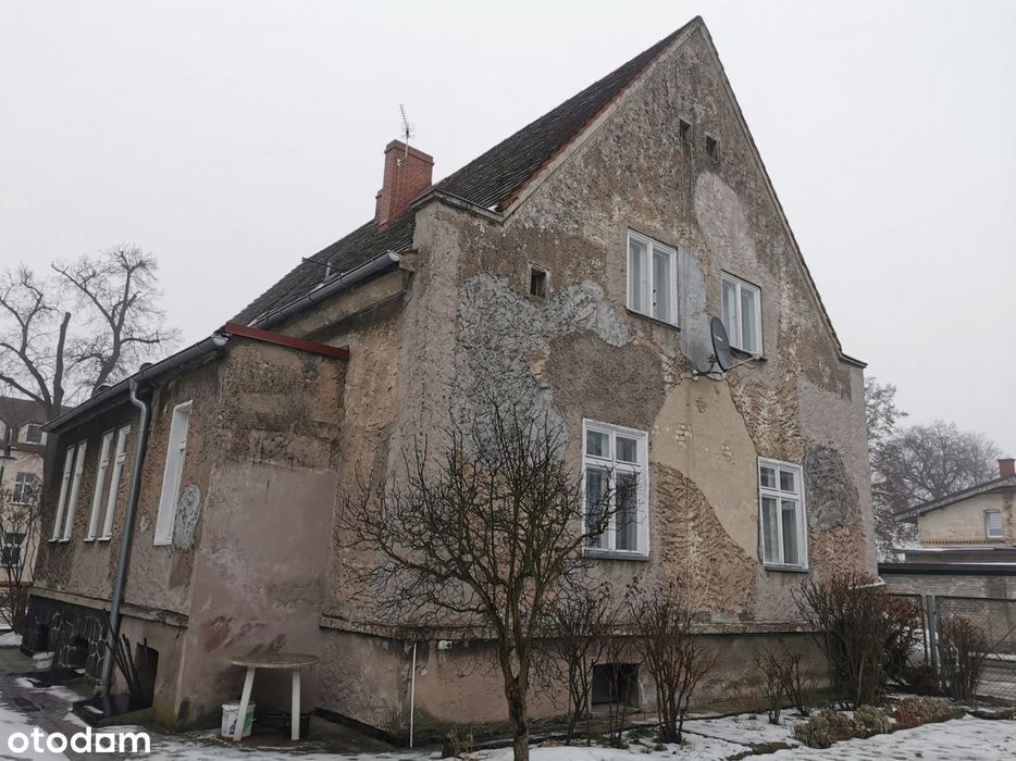 Dom z 2 mieszkaniami i garaż, ogród- Złotów (centr