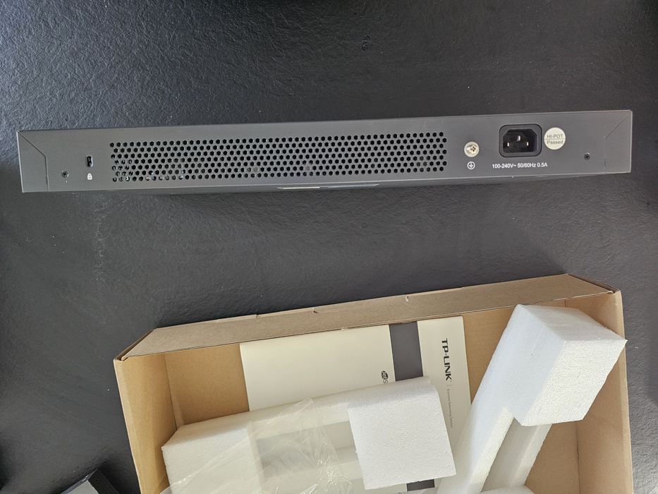 TP-LINK JetStream T2600G-28TS (TL-SG3424) – Switch Gigabit 24-portowy