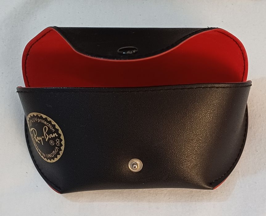 Caixa de óculos Ray-Ban