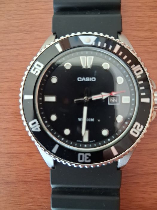 Relógio Casio novo MVD-107-1A1, nunca usado.
