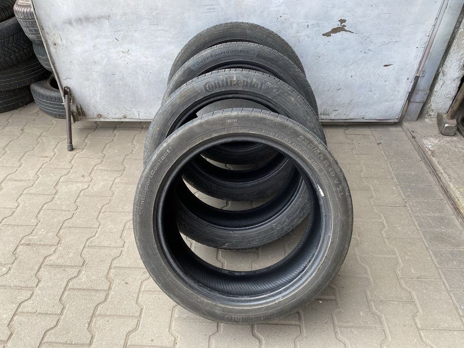 Opony Continental 235/45 R19