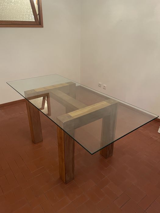 Mesa de jantar de vidro
