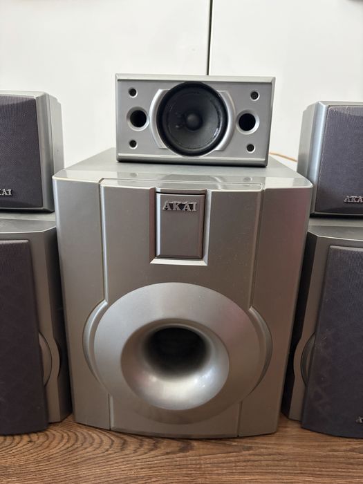 Akai Subwoofer z glosnikami