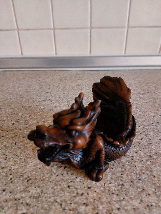 Деревянный дракон-пепельница