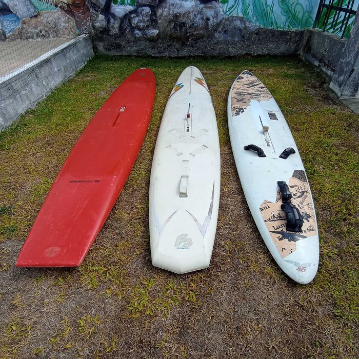 Pranchas de windsurf antigas, com patilhão