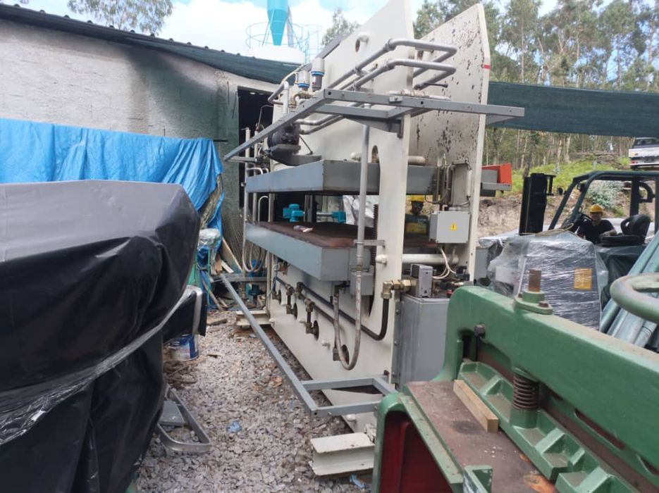 Prensa de folhear INTALPRASSE 210 CMP c/ normativas da CE