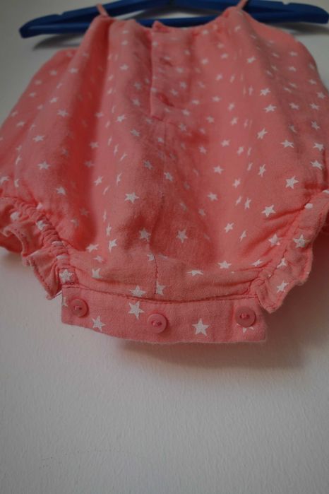 Babygrow Zara 3-6 meses p/menina verão rosa com estrelinhas