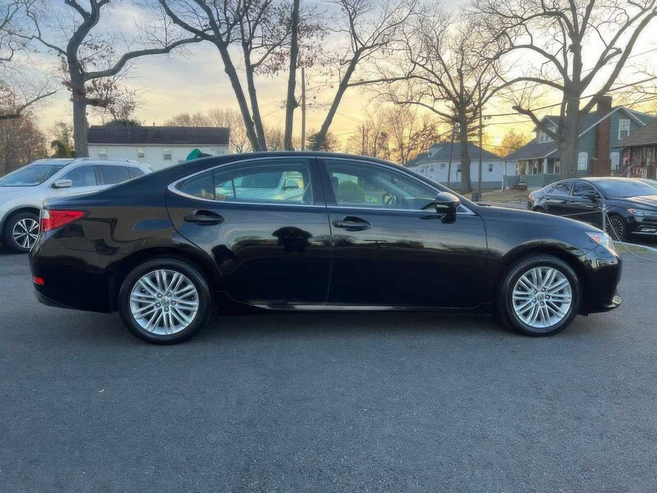 Lexus ES 350      2015