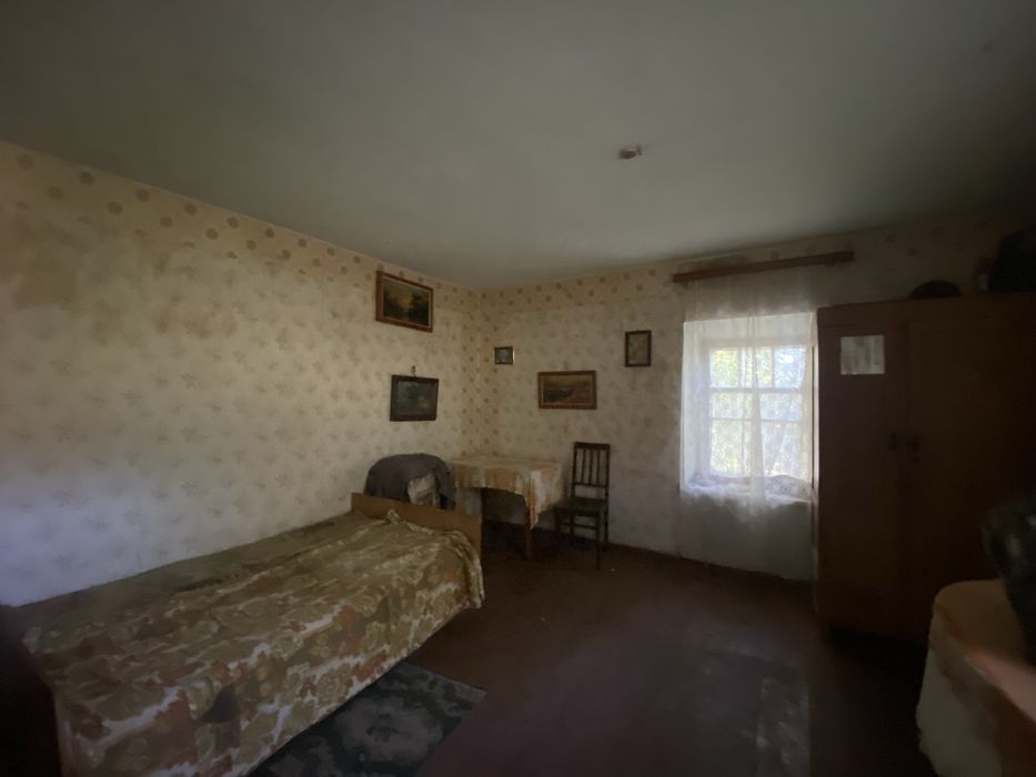 Будинок у Грушівці по центральній вулиці, можна під бізнес