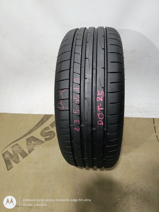 1xDunlop Sport Maxx RT2 SUV 235/45R19 7.5mm DOT 25