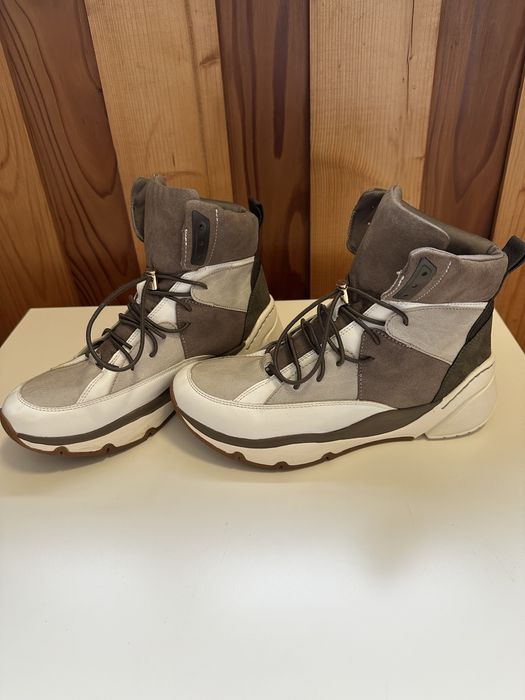 Жіночі високі кросівки Tamaris Fashletics 39р.