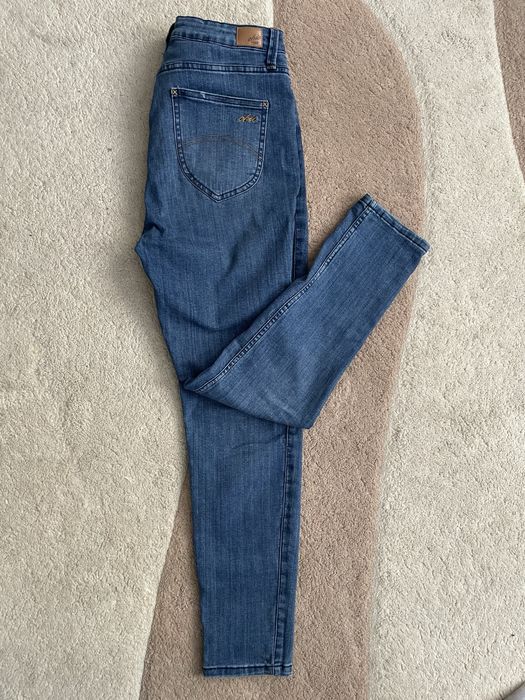 Джинси жіночі