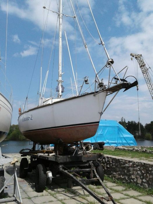 продам вітрильну / парусную яхту