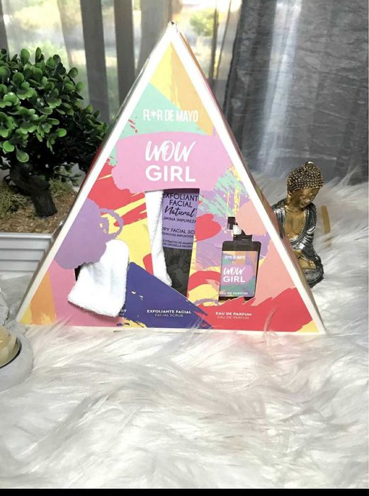 Eau de parfum + exfoliante facial + fita de cabelo