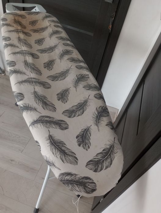 Deska do prasowania ubrań z regulacją