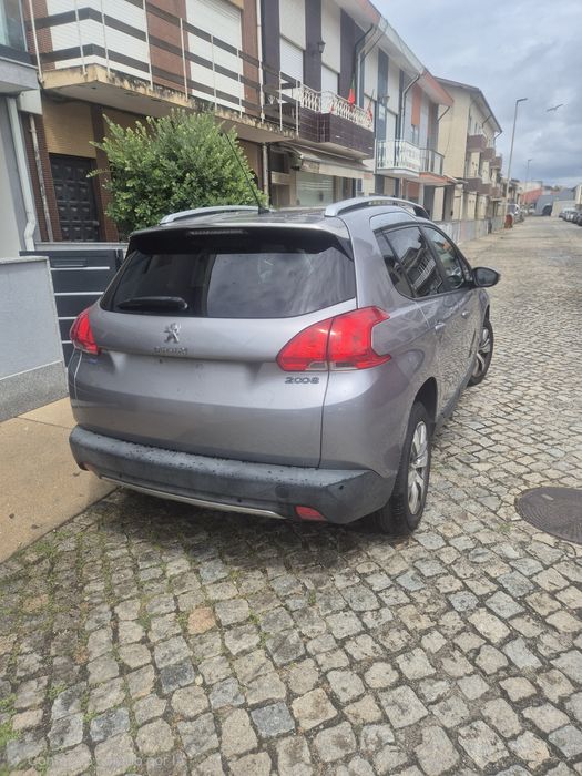 Peugeot 2008 — fotografia 3