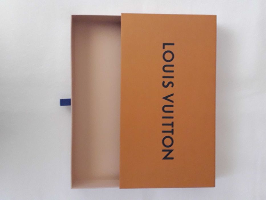 Caixa rigida ORIGINAL da Louis Vuitton