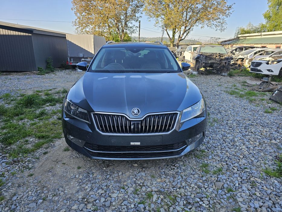 Запчасти Разборка Двери Двигун Skoda Superb 3 2017 B8 Kombi DFG LF7Y