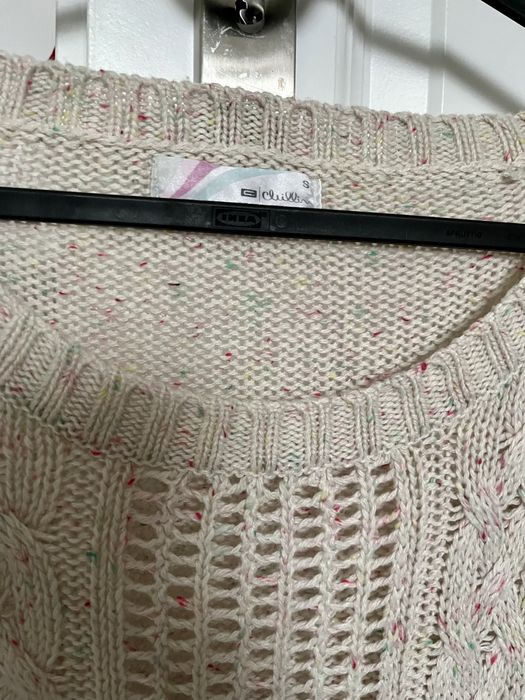 Sweter z dziurami rozmiar S