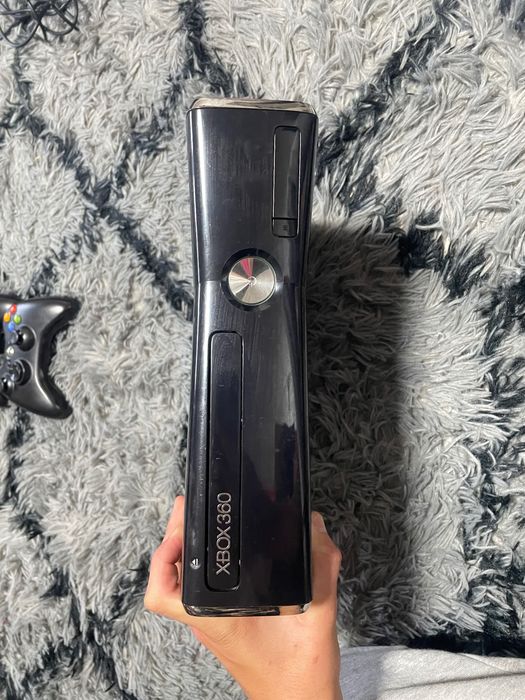 Xbox 360 S CONSOLE