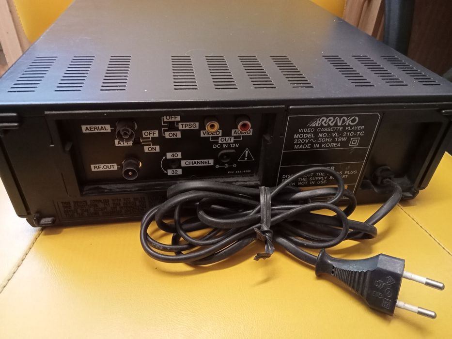 Odtwarzacz kaset video 220/12 Volt