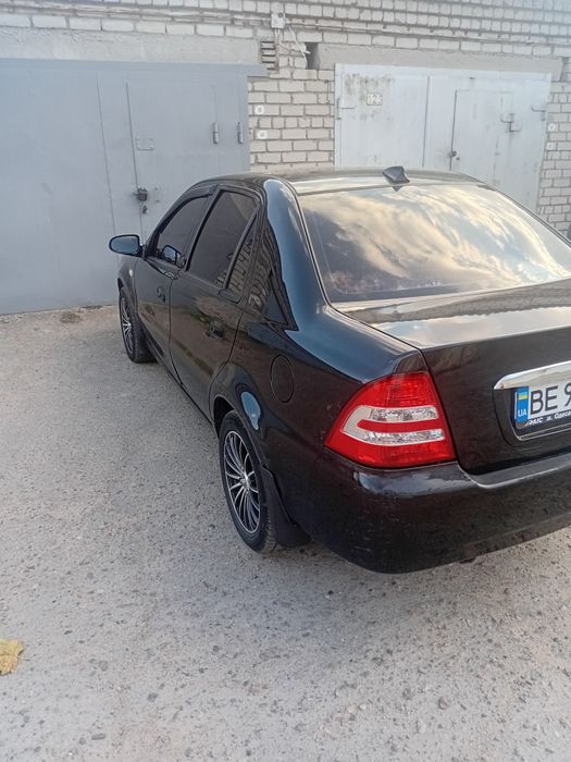 Легковой автомобиль Джили Ск