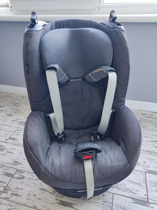 Продам  автокрісло під ремені безпеки MAXI COSI TOBI (9-18 kg)