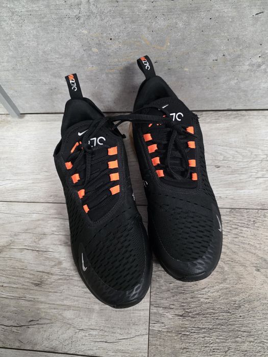 Nike Air Max 270 czarne pomarańczowa poduszka 42.5