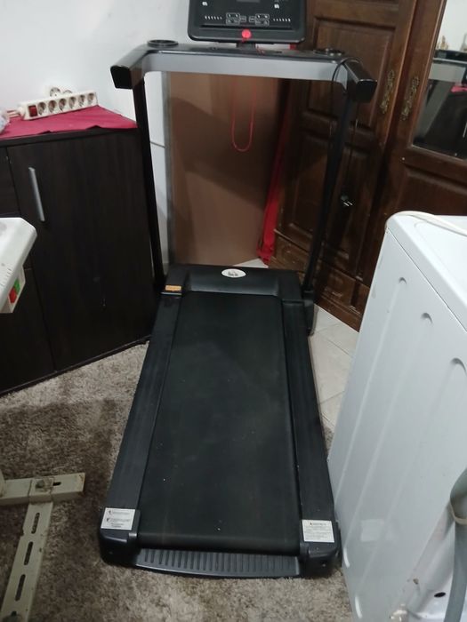 Foldable treadmill64550154199554120