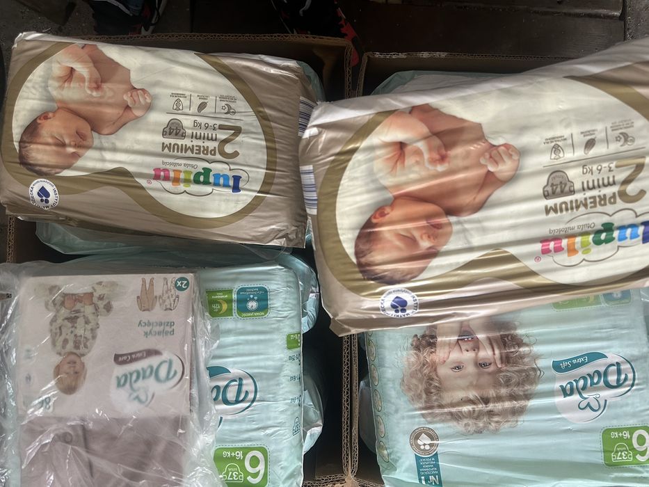Pieluchy dla dziecka pampersy dada rozmiar 2 3 4 6