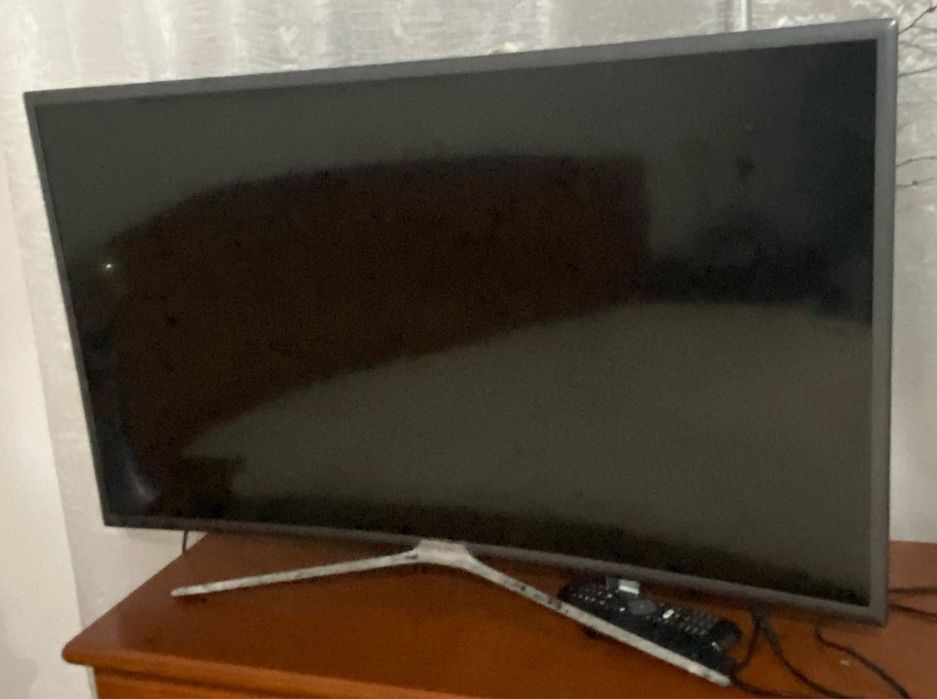 Samsung 42p smart tv curved