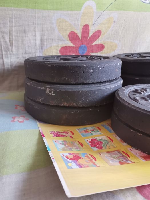 Продається штанга з блинами.