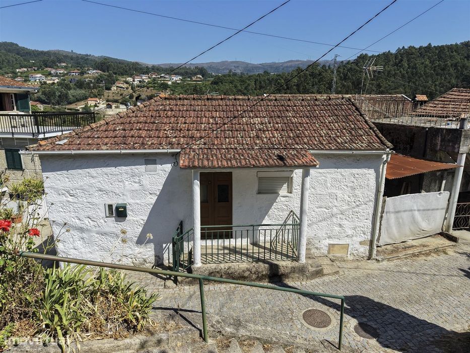Moradia T3 Venda em Souselo,Cinfães