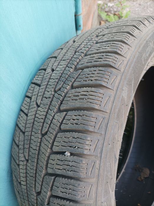 Продам зимову гуму Nokian 205/55 r16