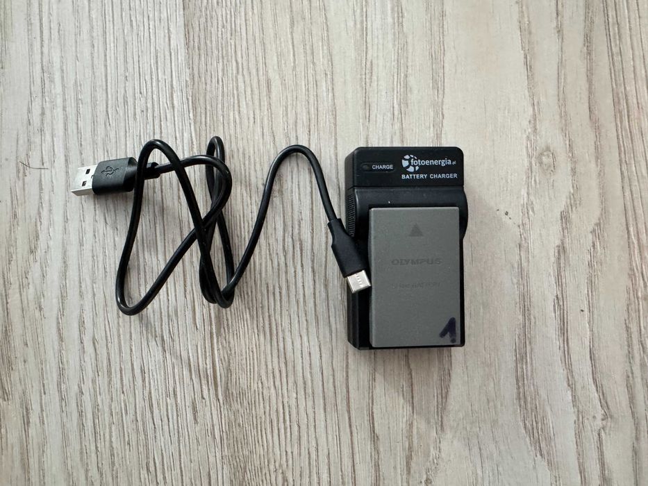 Retro Styl! Aparat Bezlusterkowy Olympus OM-D E-M10 (Korpus)