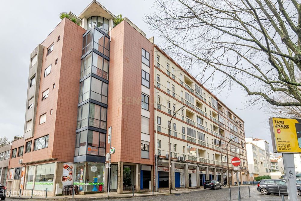 Apartamento T4 na Av. João XXI – Braga — Braga (São José De São Lázaro E São João Do Souto), Braga