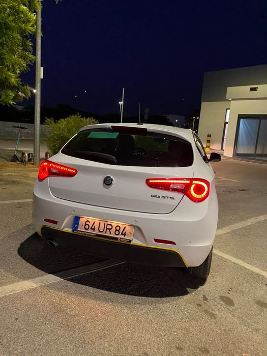 Alfa Romeo Giulietta 1.6 jtdm 05/2018 || trato de financiamento