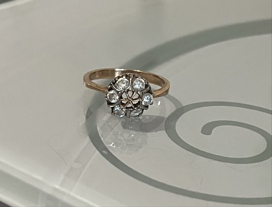 Каблучка золота жіноча «Малинка»