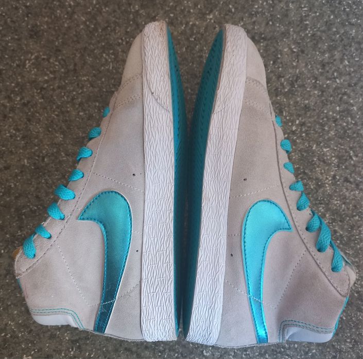 Кросівки жіночі Nike Blazer Mid 77, розмір 35