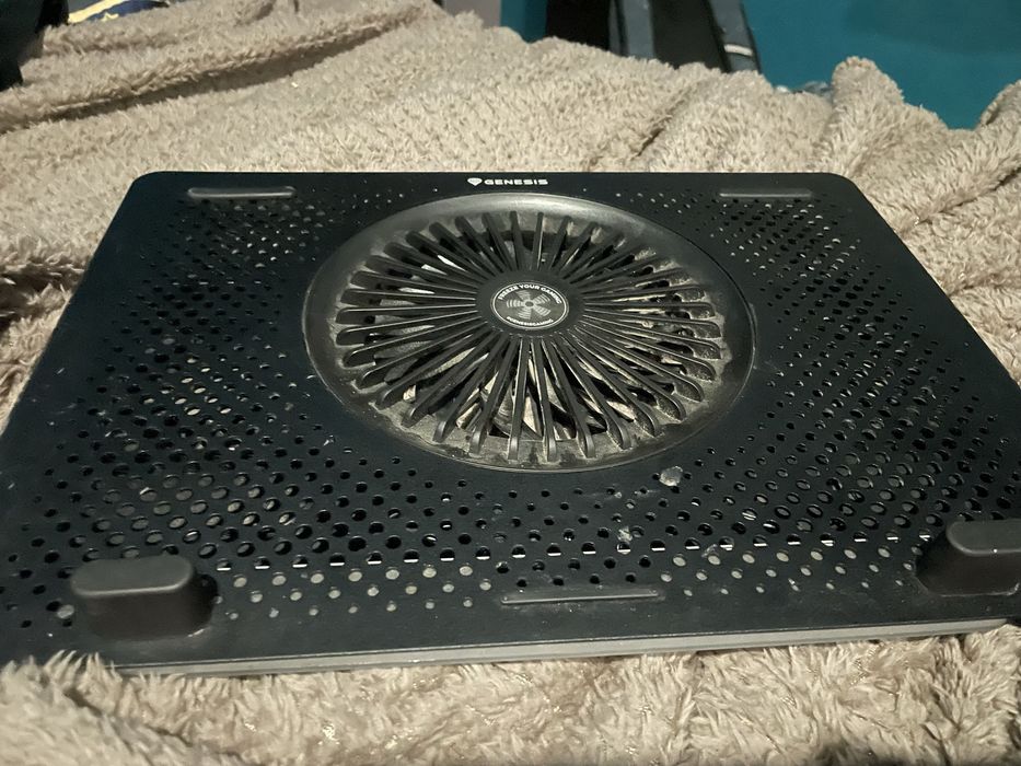 podkladka chlodzaca pod laptop