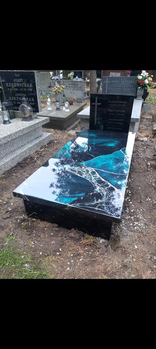 Nagrobek Kompoze. 3099 zł  z montażem Cały Kraj
