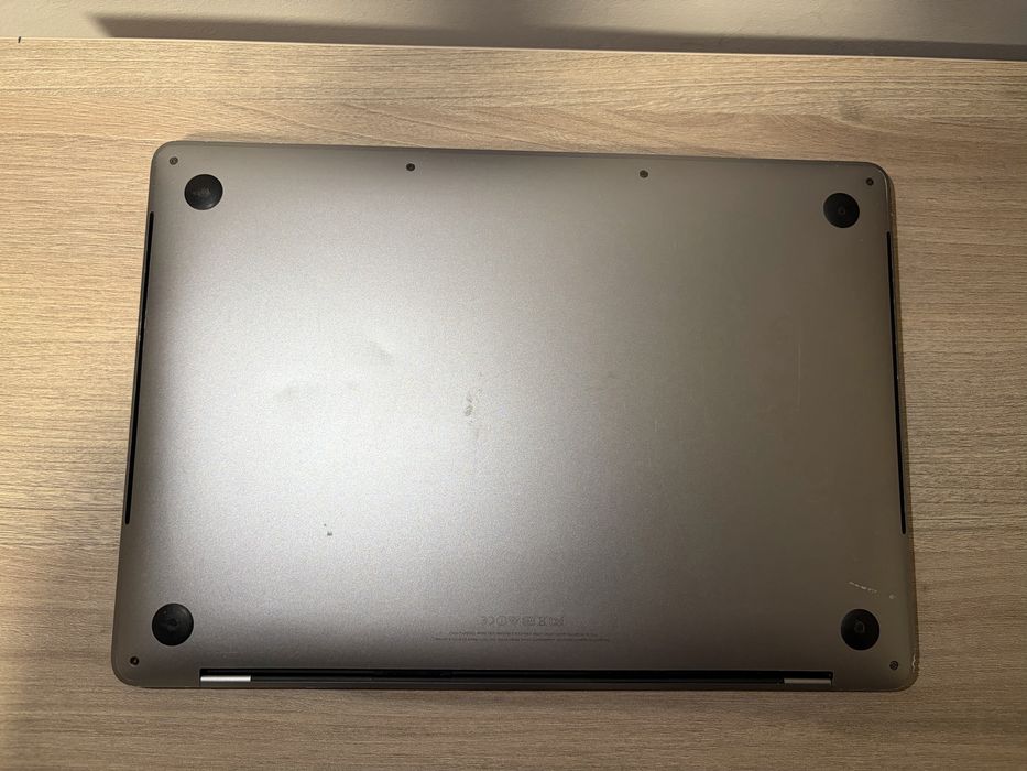 Продам Apple MacBook Pro 13 Touch Bar 256gb 2016 р