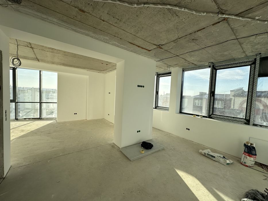 Продам в центрі Sky center 3 км площа 100м2