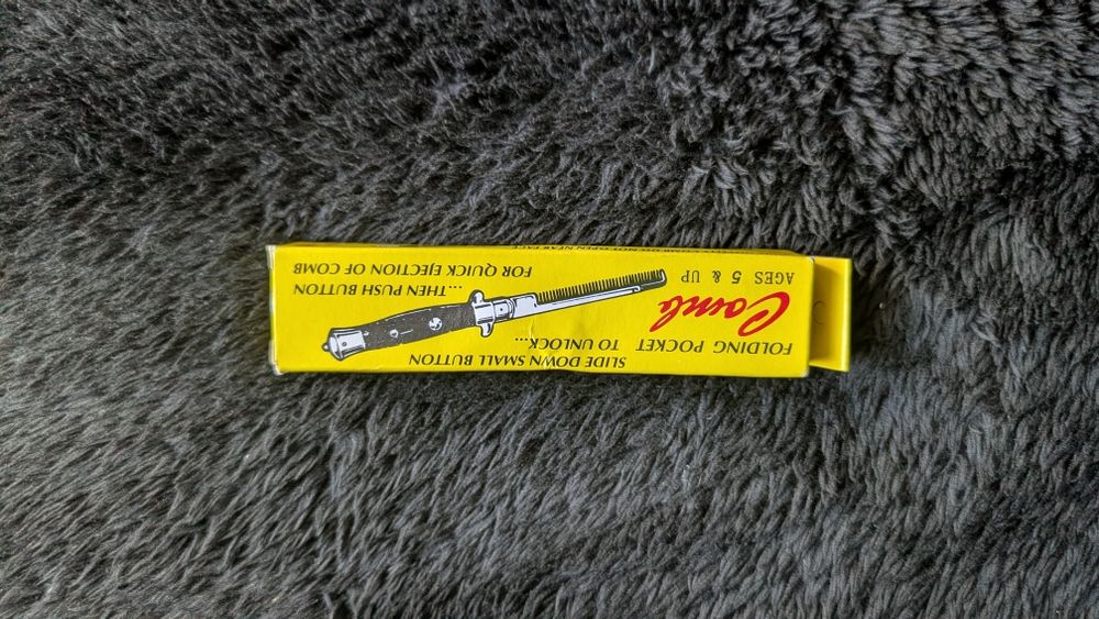 Карманная выдвижная расческа для волос на кнопке складная barber