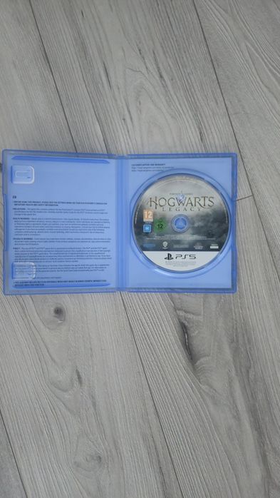 Диск Hogwarts Legacy на PlayStation 5