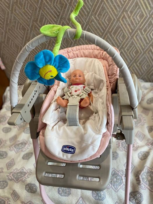 Стульчик ,,Chicco,, с рождения до 3-4лет