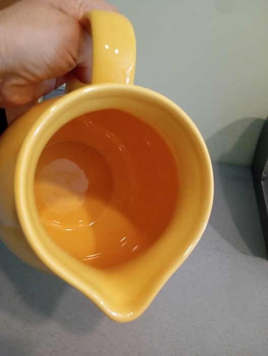 Bule amarelo para chá